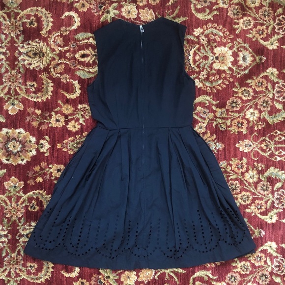 GAP Fit and Flare Dress - Picture 2 of 3
